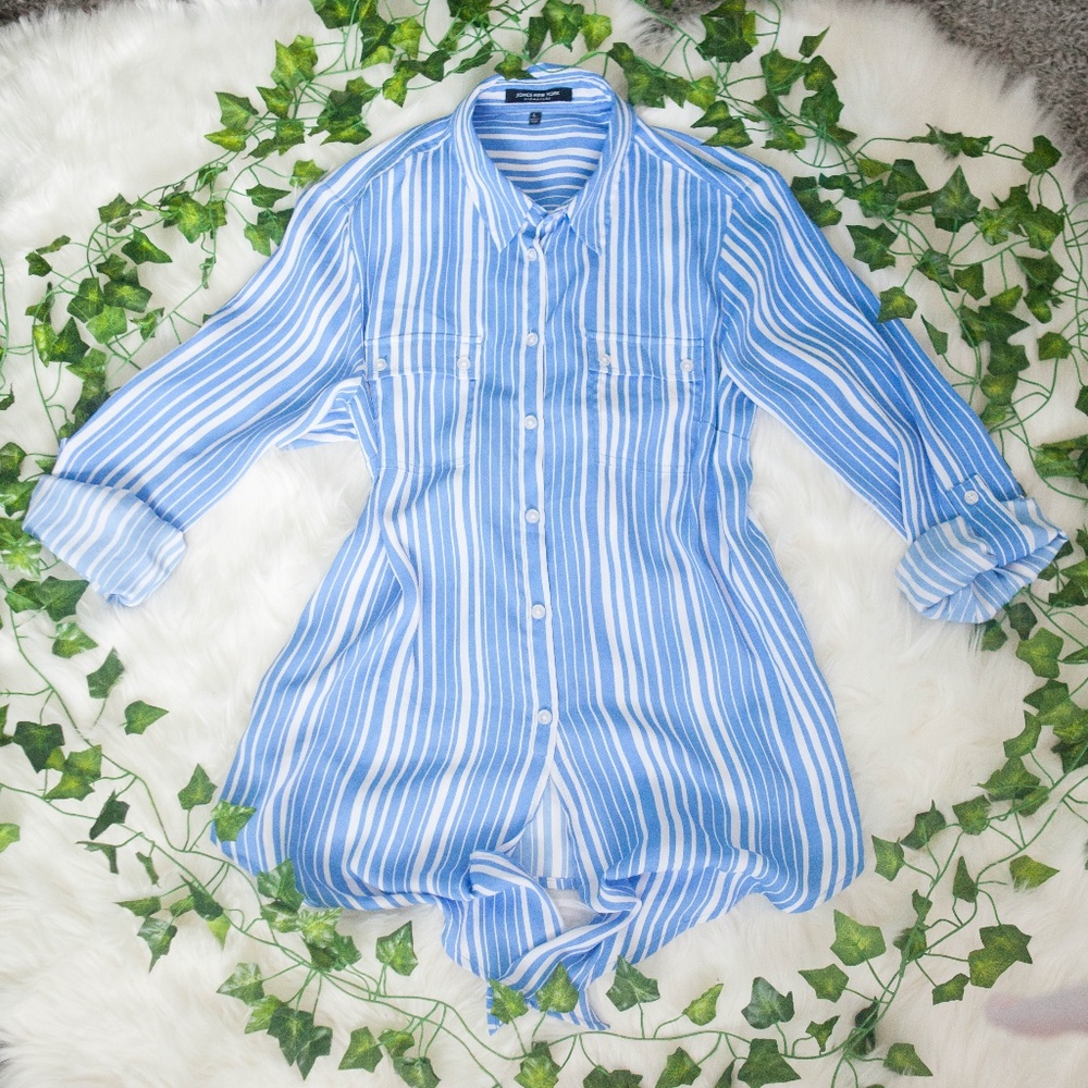 Jones New York Button Down Shirt size L